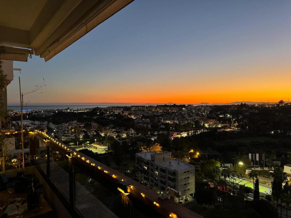 With Views Near Puerto Banus Apartemen *