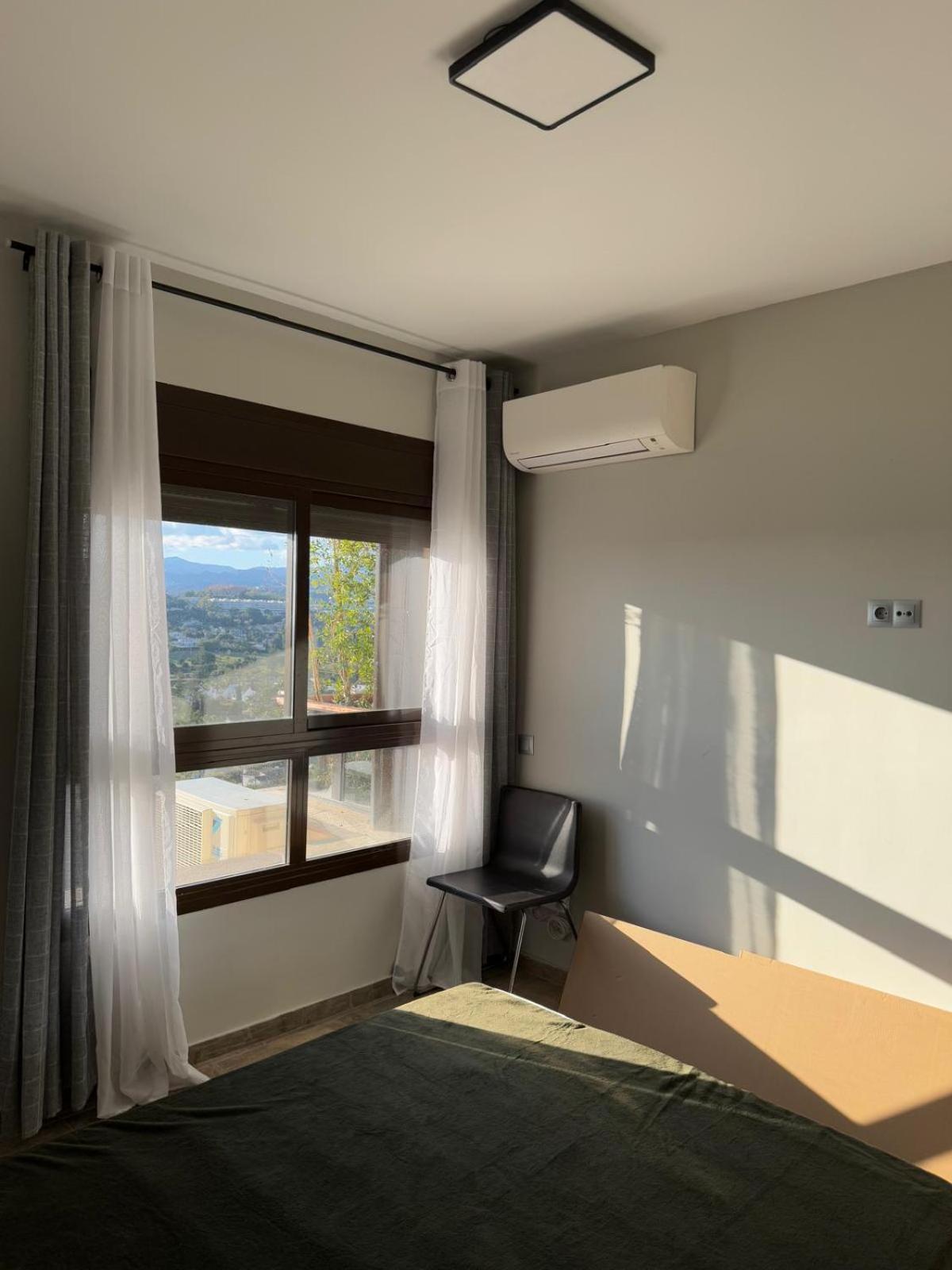 With Views Near Puerto Banus Apartemen Marbella